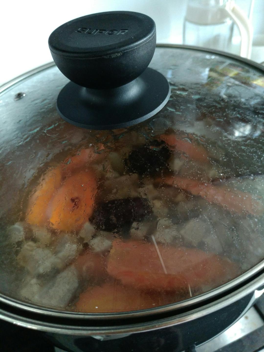 胡萝卜清炖羊肉