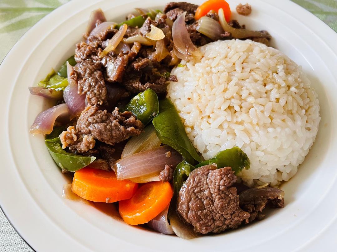 洋葱牛肉盖饭的做法