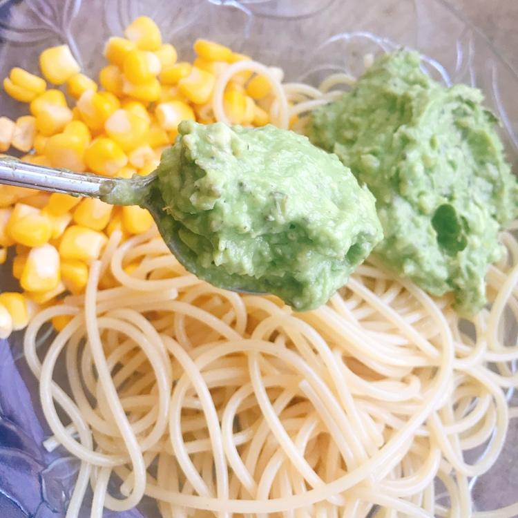 牛油果青酱虾仁意面