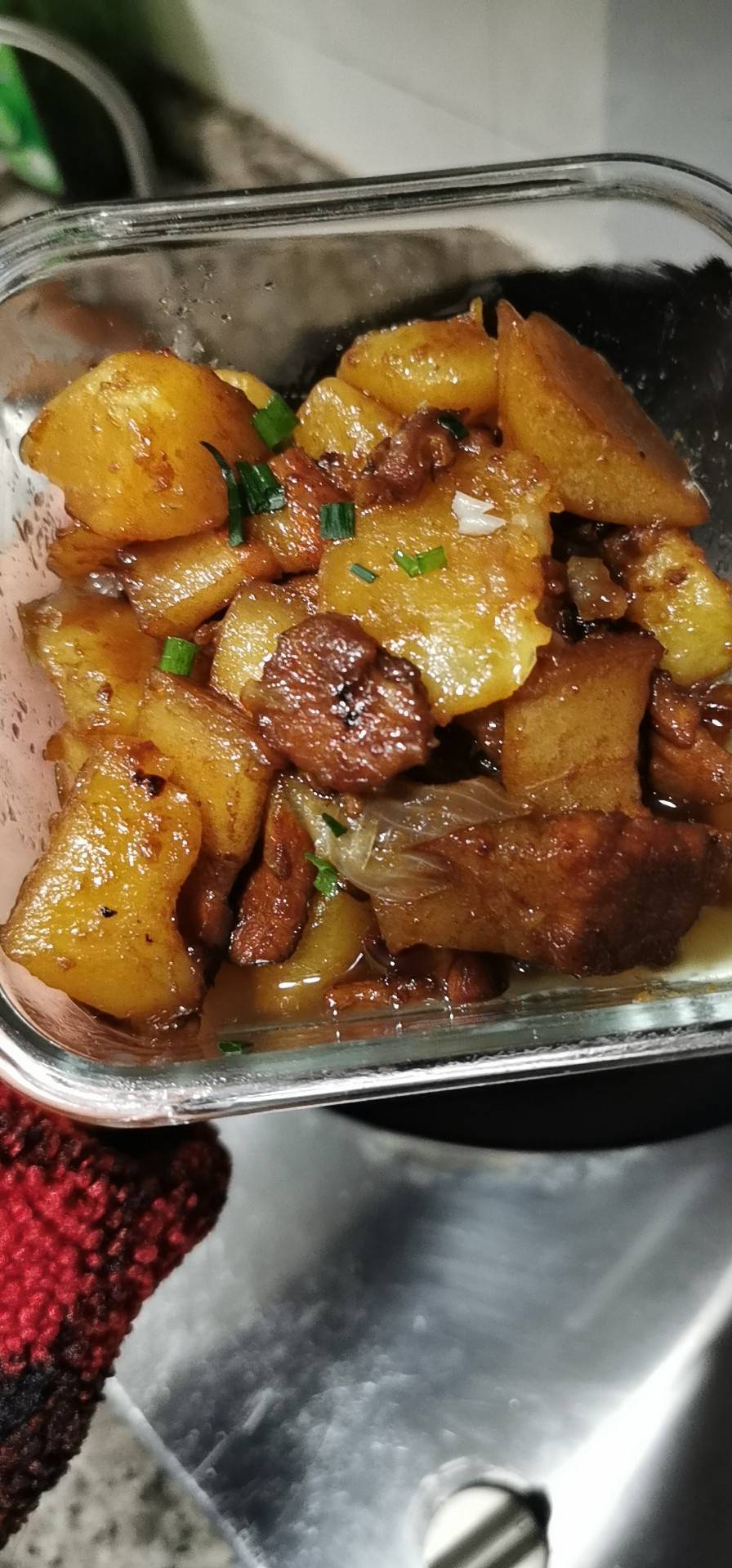 五花肉炖土豆