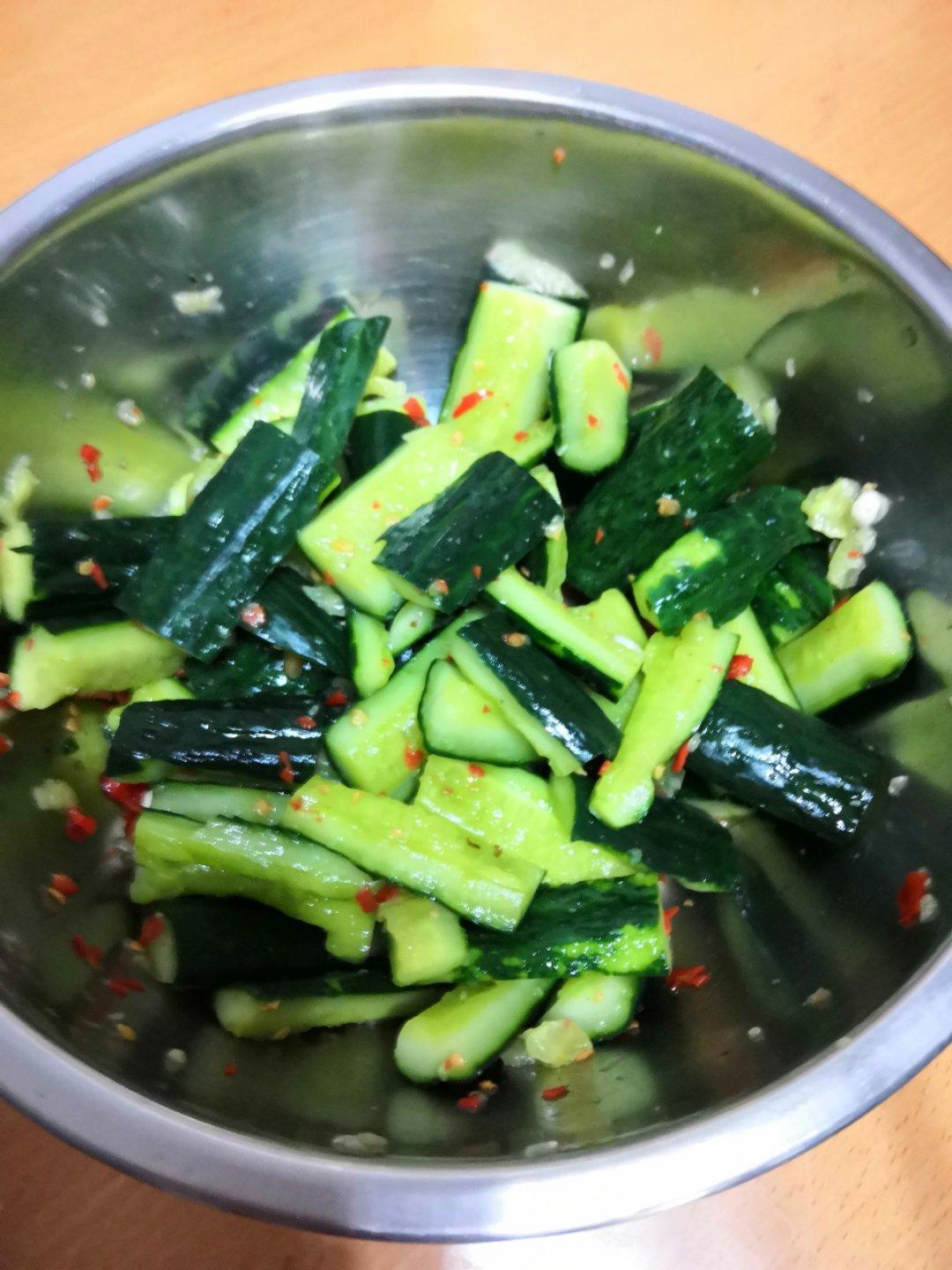 赞不绝口拍黄瓜🥒
