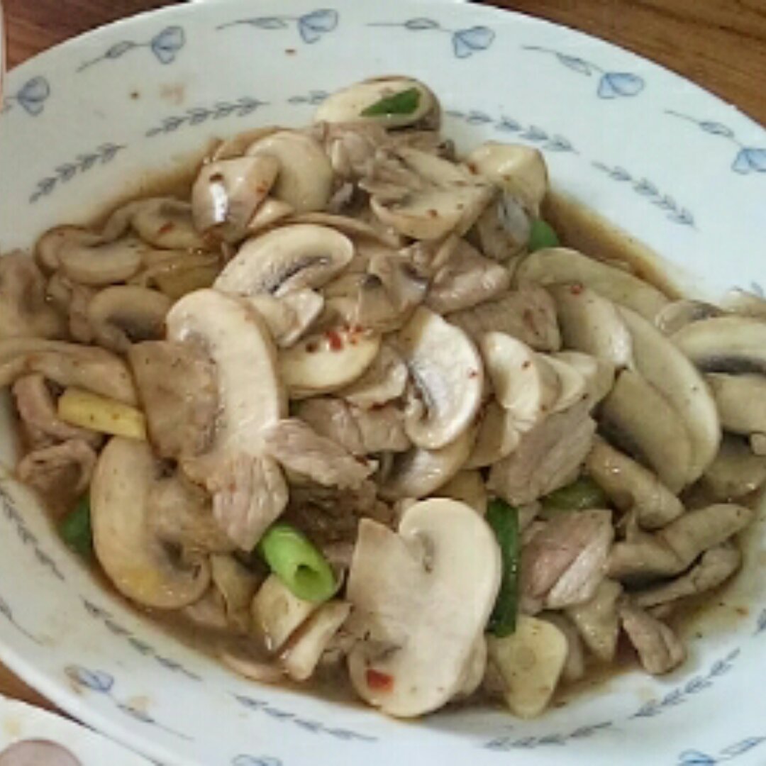蘑菇炒肉丝