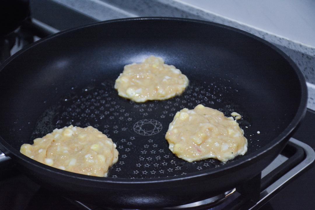 山药玉米鸡肉饼的做法 步骤12