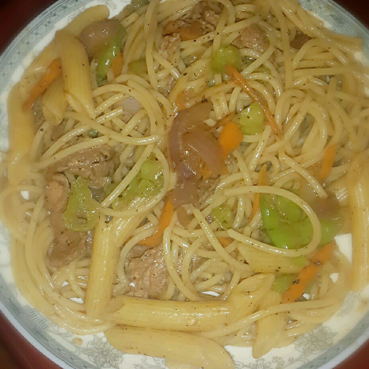 黑椒牛柳炒意面
