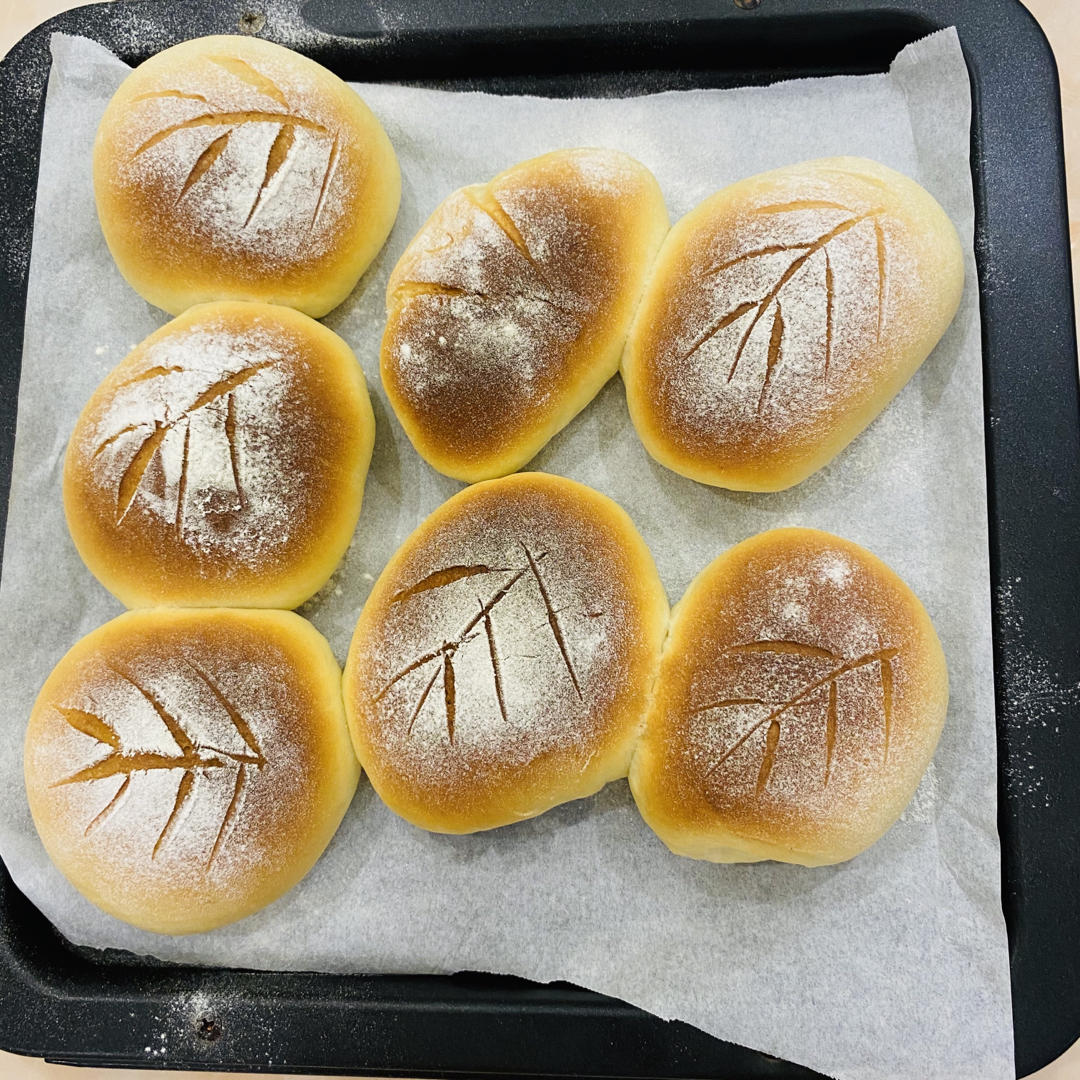 如棉花般松软的海苔肉松面包