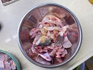 可以喝汤的酸菜鱼🐟｜鱼高汤汤底做法｜超详细&不辣版的做法📝的做法 步骤2