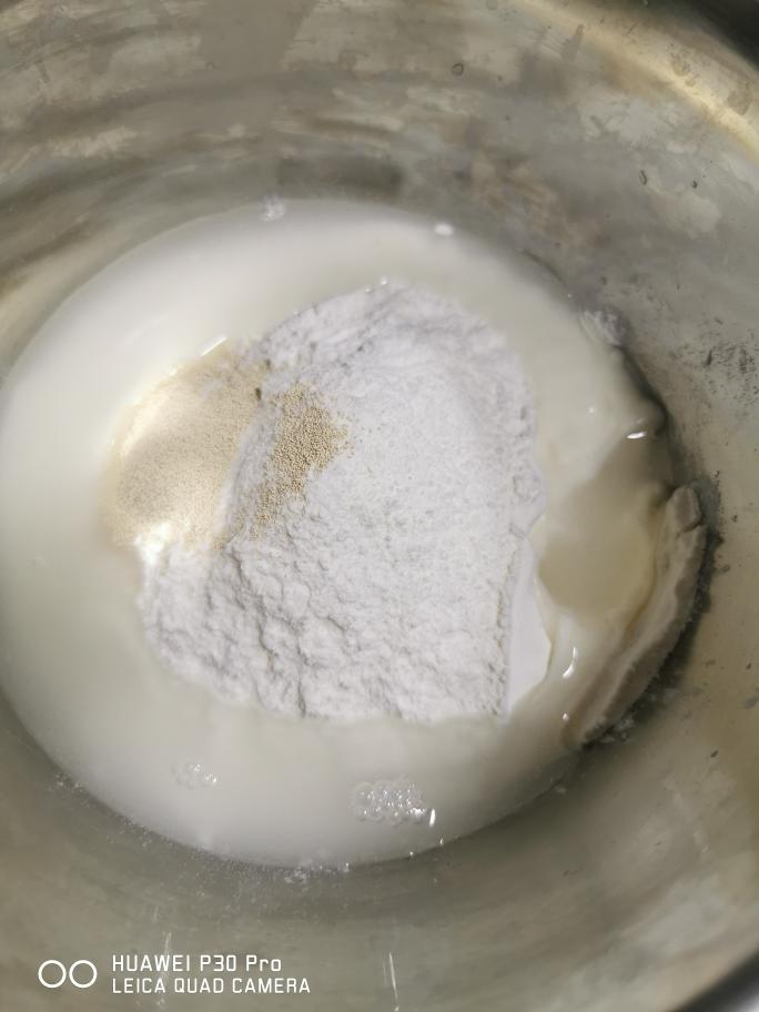 纯奶手撕吐司的做法 步骤1