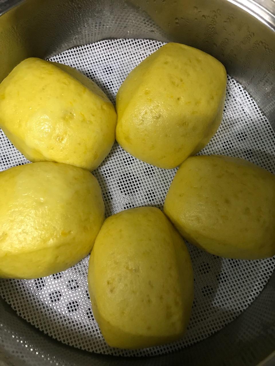 新手也可以--详解如何做出人见人爱、金黄的南瓜馒头