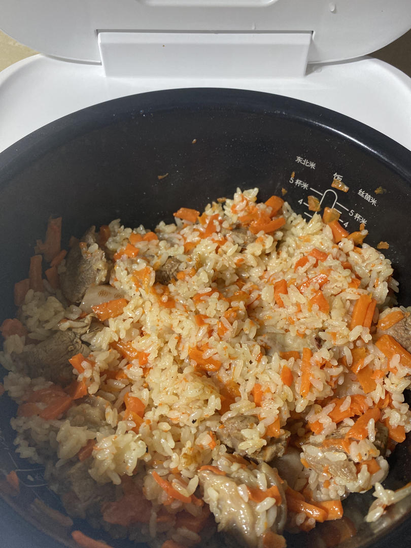 维吾尔族新疆特色抓饭，详细