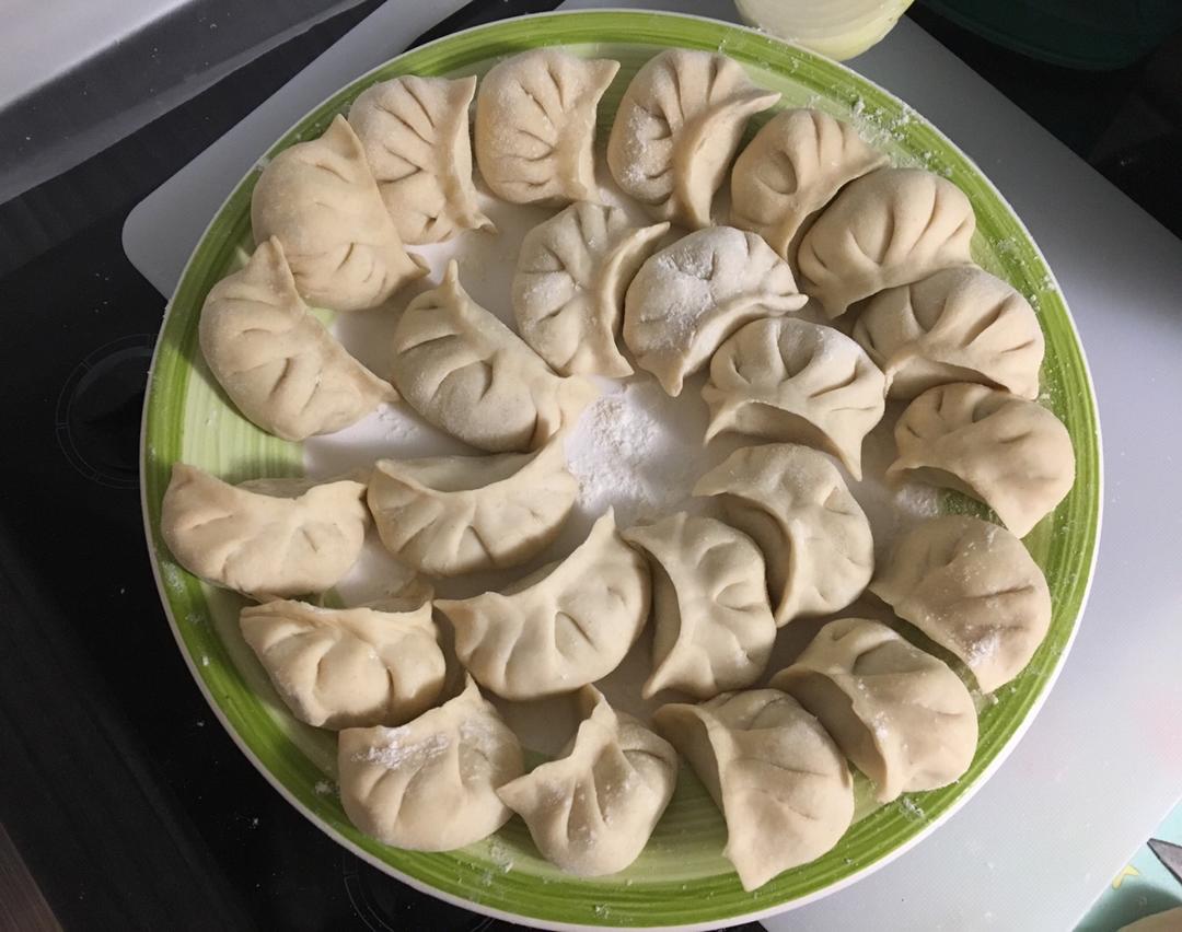 猪肉白菜香菇饺