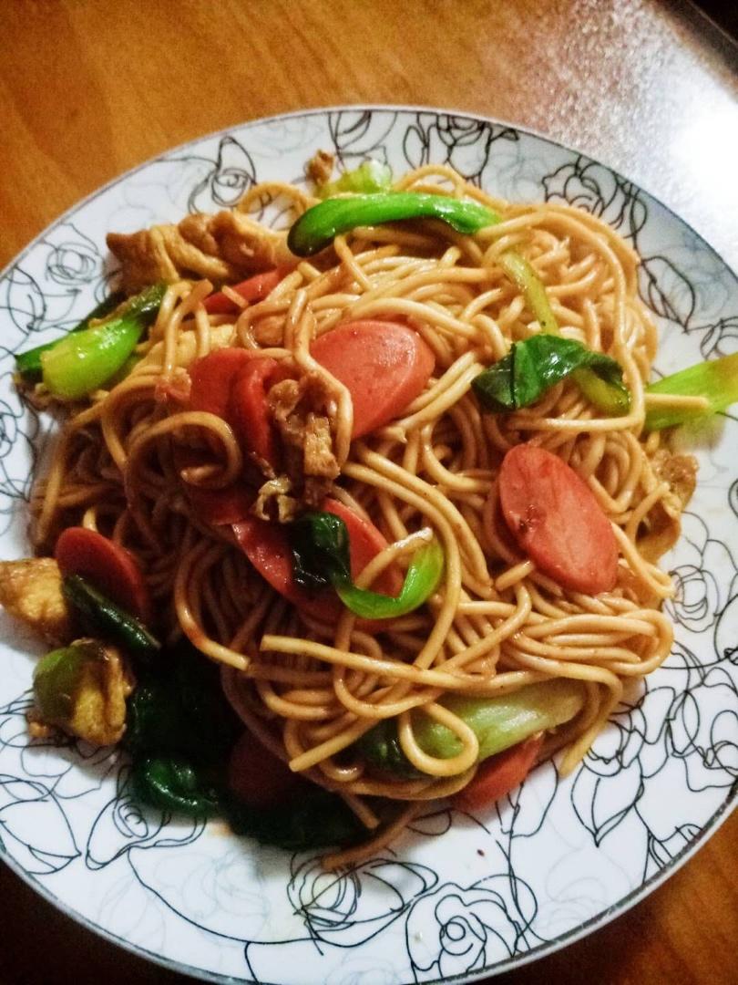 a婕做的最简单最好吃的家常炒面