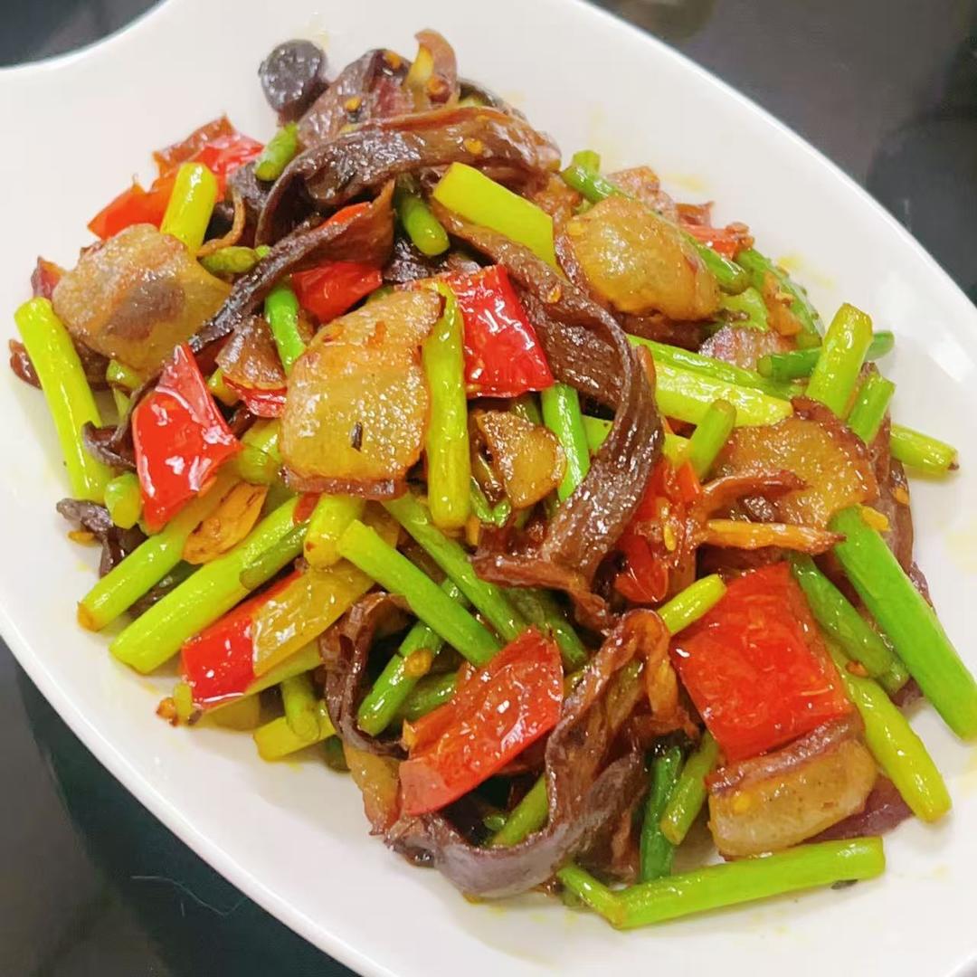 蒜苔炒鹿茸菌