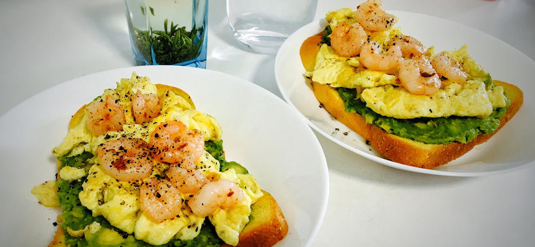 牛油果蛋滑虾仁三明治