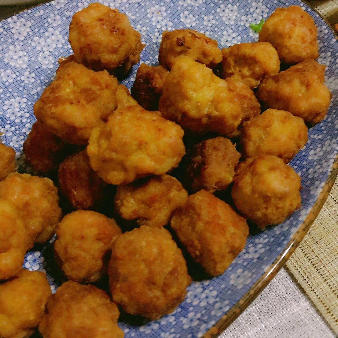 酥炸猪肉丸子
