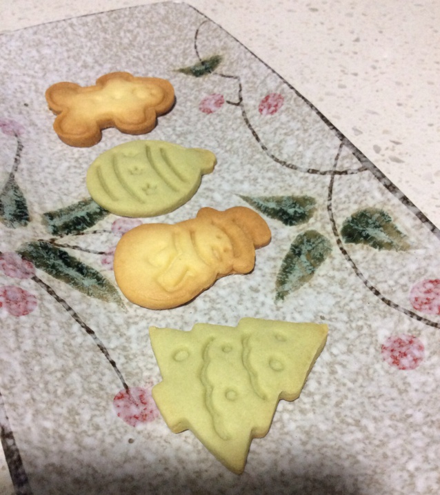 超简单！好吃又平整的糖霜饼干底的做法（附贴心小提示哦）