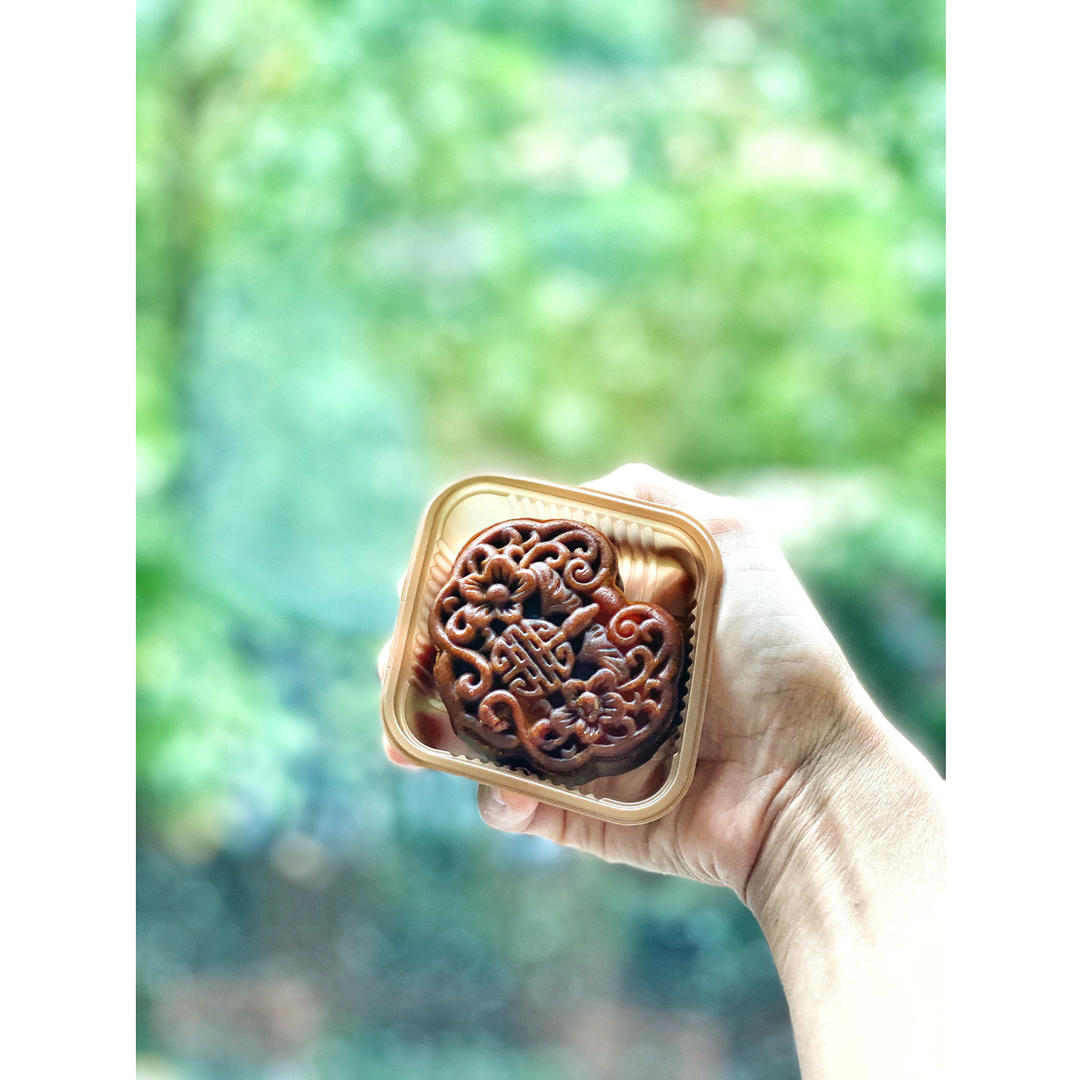 浓郁黑糖味，广式黑糖板栗月饼！独特的哑色更显高级！