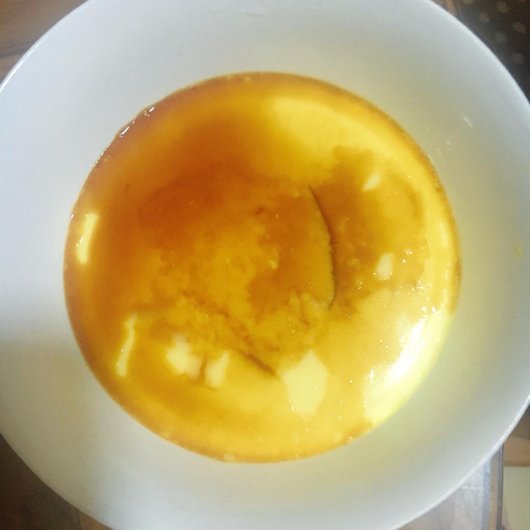 平滑如镜的蛋羹