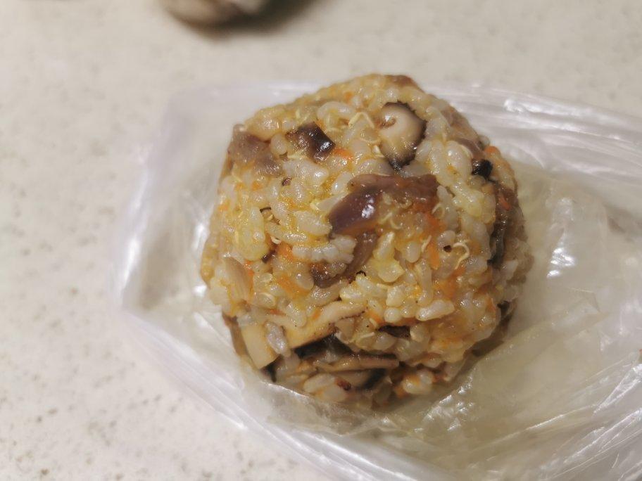 藜麦饭团