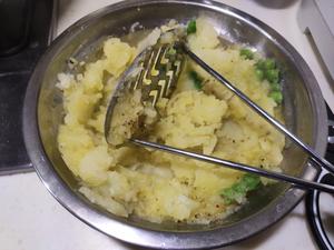 一分钟土豆泥和豌豆，零压力美食很暴力，超级美味健康的做法 步骤4