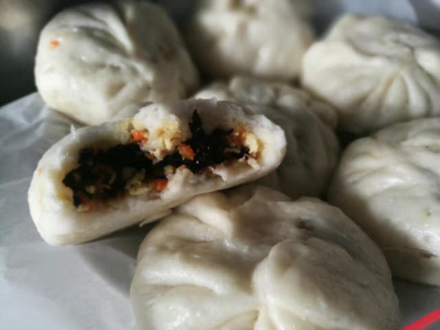 胡萝卜木耳鸡蛋素包子