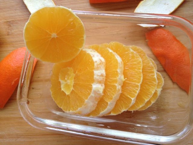 不伤手安全系数极高小孩子都可放心用的勺子1分钟剥脐橙法