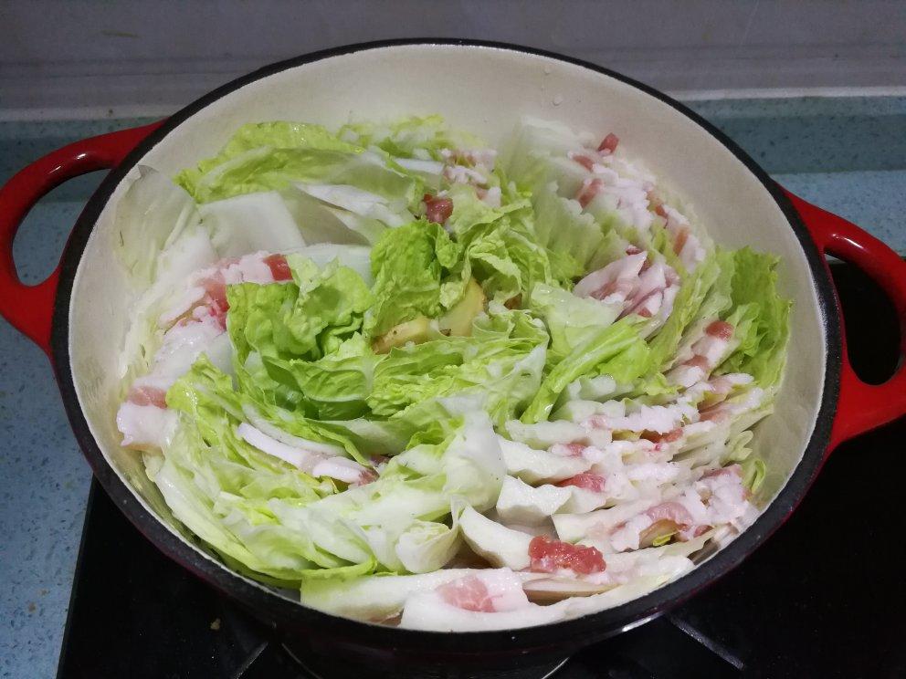 冬日暖暖白菜千层锅