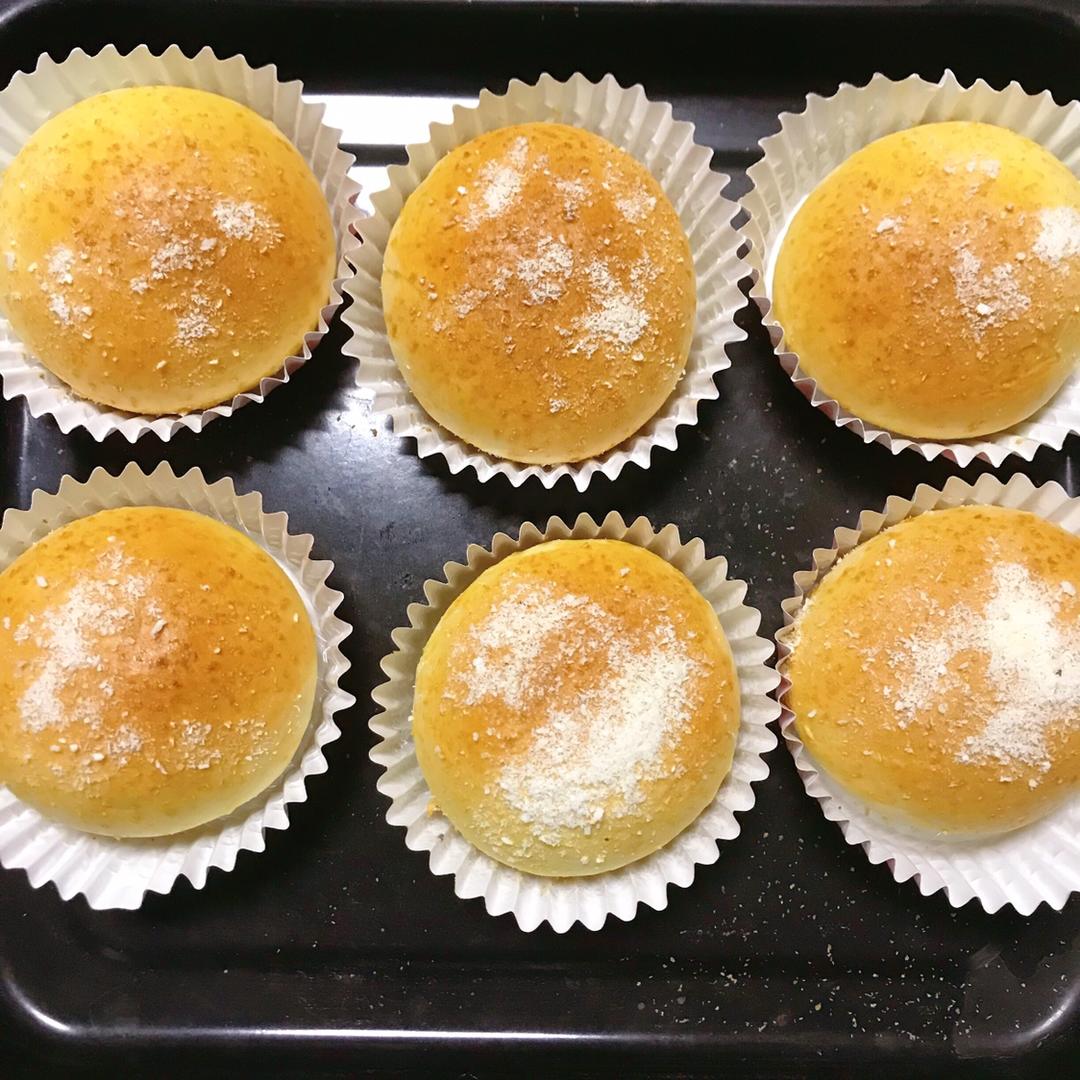 柔软看得见─超软香甜椰蓉小面包