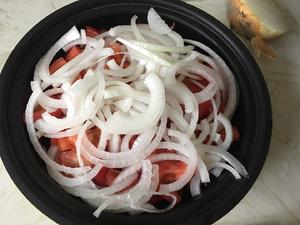 无水无油的番茄咖喱肥牛锅的做法 步骤2