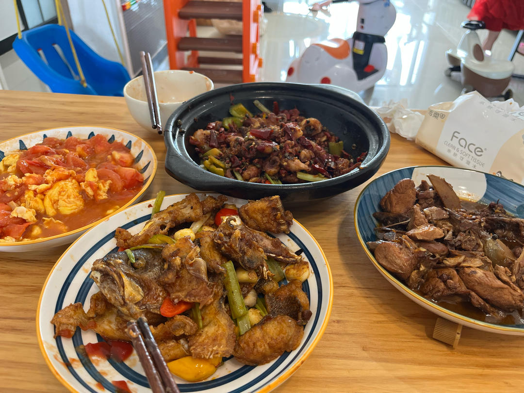 超下饭的孜然鱿鱼须，香辣爽嫩，比烧烤还好吃