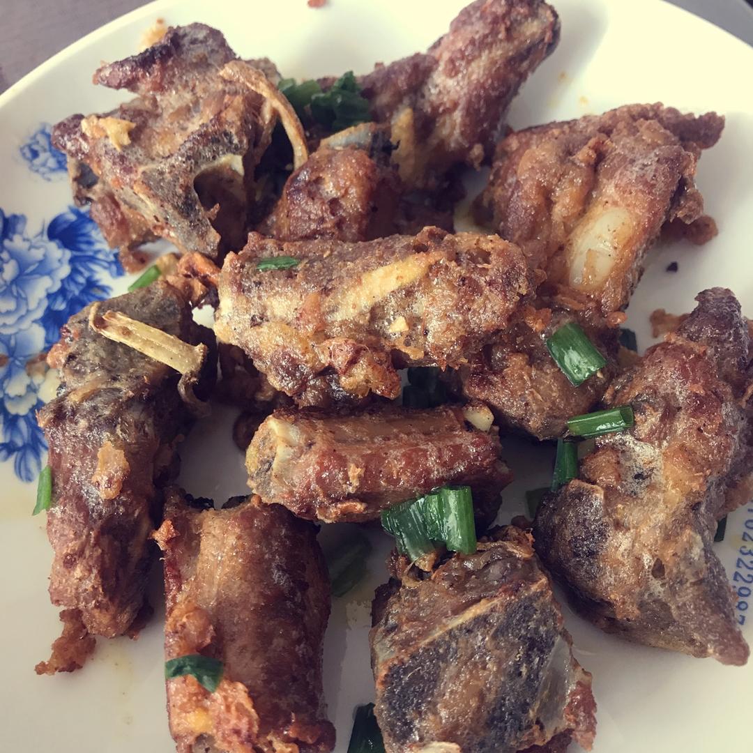 愚蠢娇做的椒盐排骨