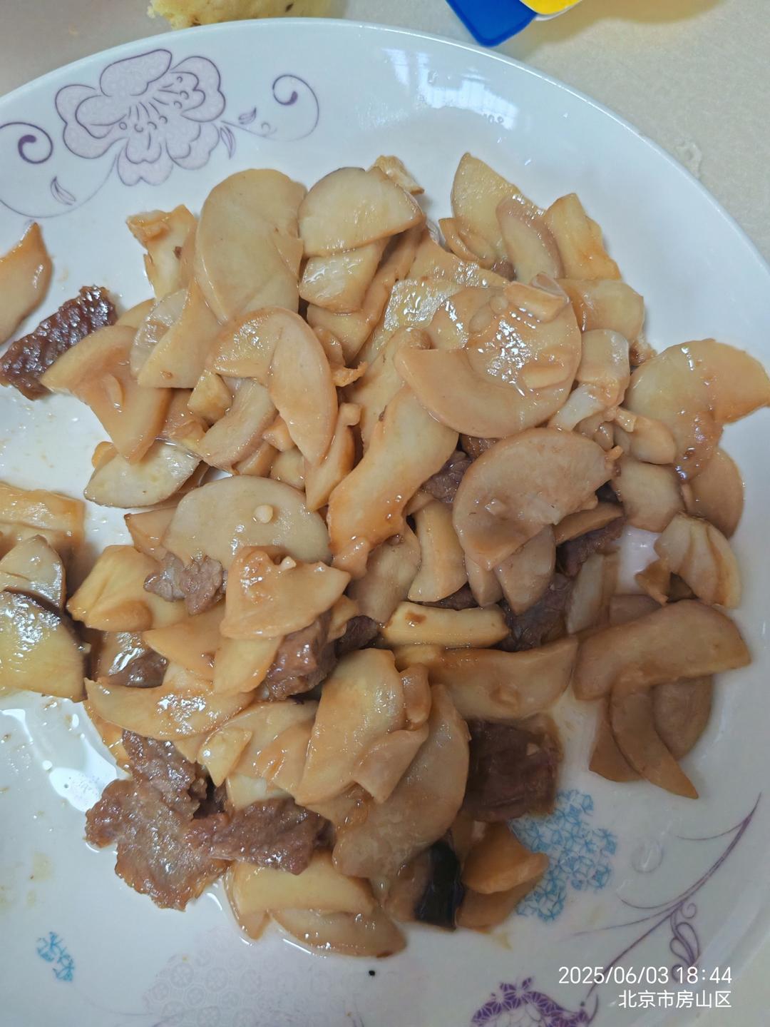 杏鲍菇炒牛肉！牛肉嫩滑的秘诀！