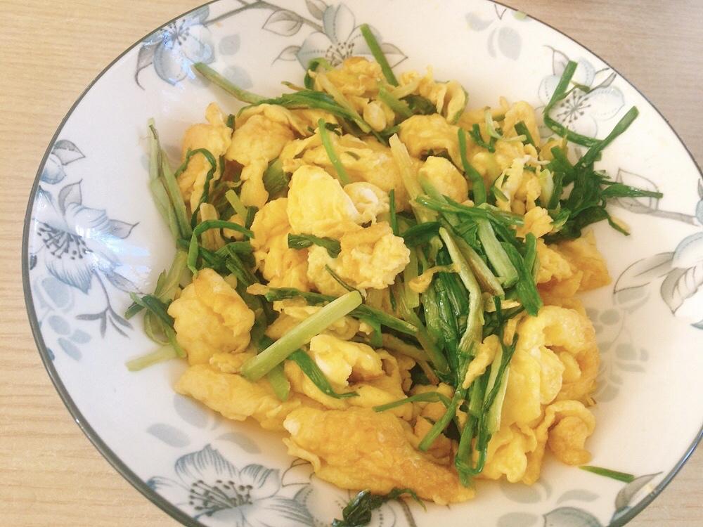 蒜苗炒鸡蛋
