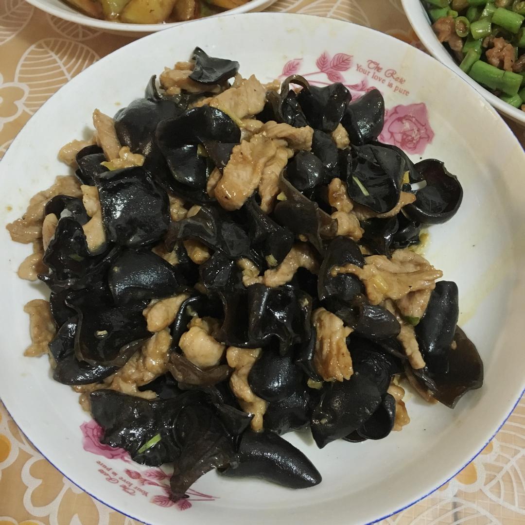 木耳炒肉