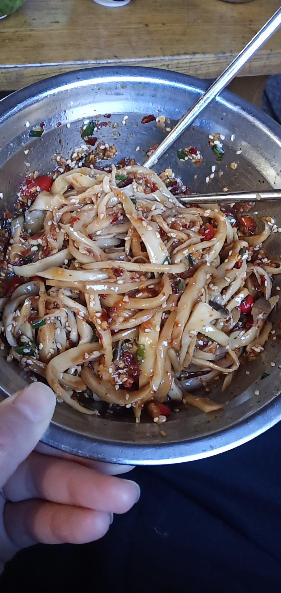 比吃肉还香的凉拌菜，酸辣杏鲍菇
