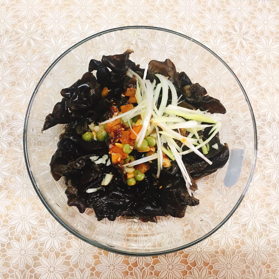 凉拌黑木耳