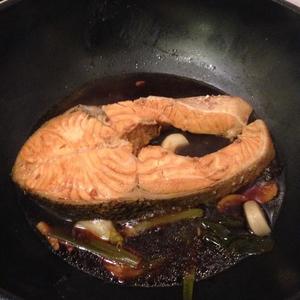 红烧三文鱼（免煎少油版）的做法 步骤3