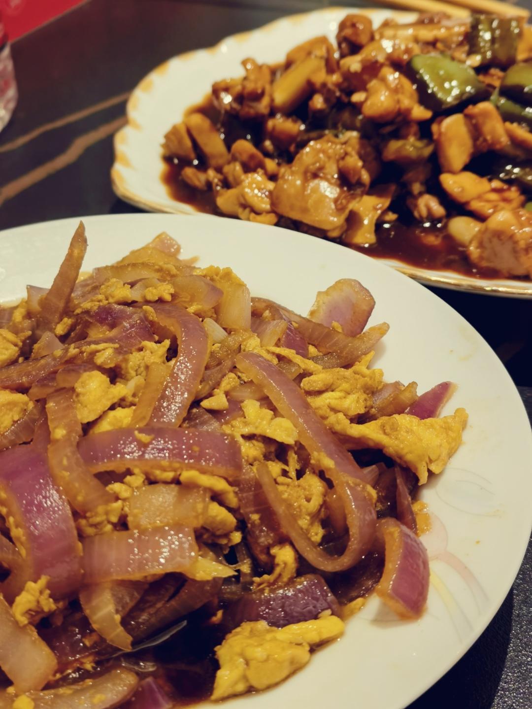 降压防癌的好食材  洋葱炒鸡蛋