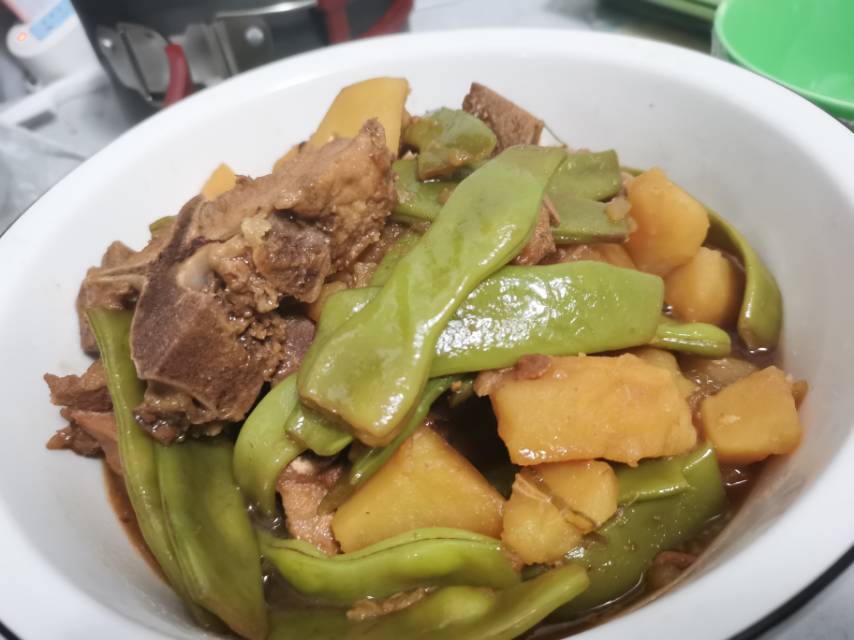 排骨炖土豆豆角