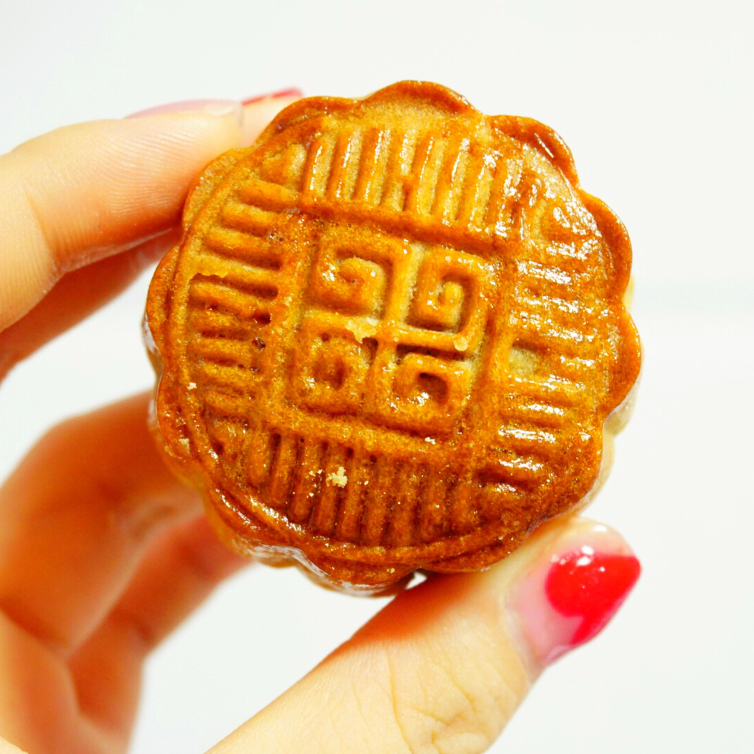 广式月饼——蛋黄莲蓉月饼