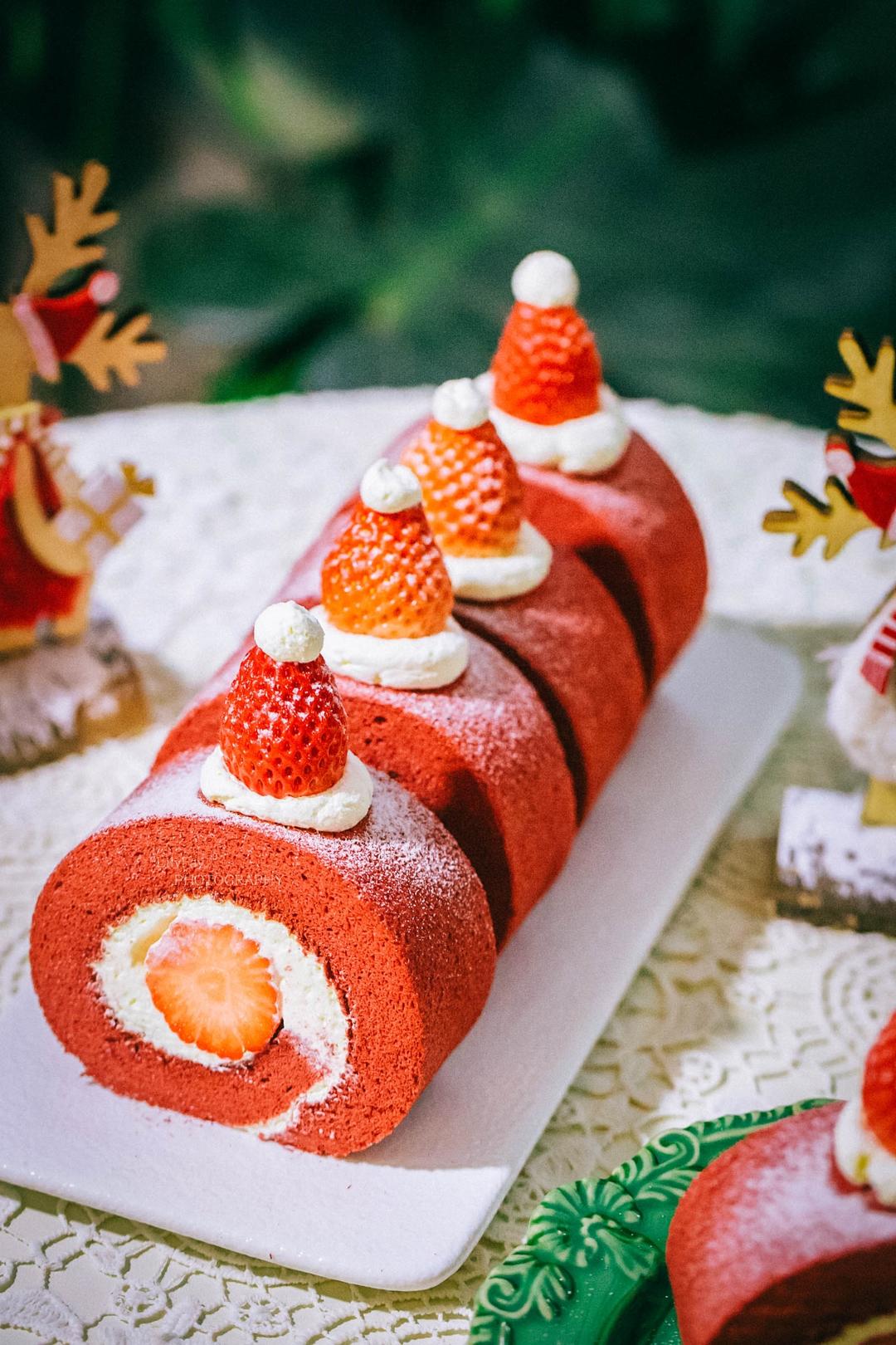 草莓圣诞帽红曲粉红丝绒瑞士卷（收着明年做呗）C117