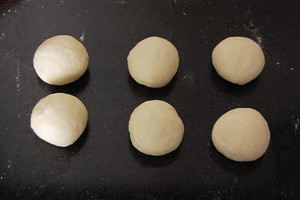 鲜奶油辫子面包的做法 步骤3