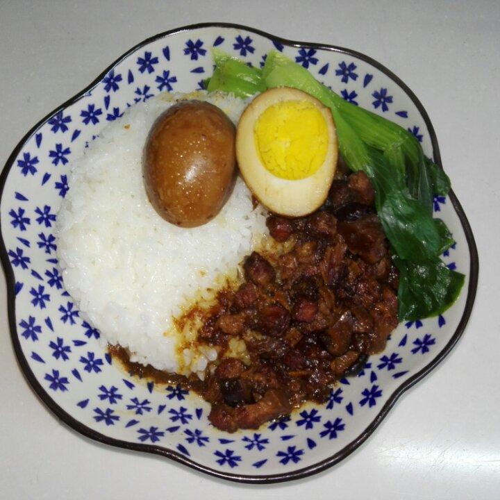 洋葱酥卤肉饭