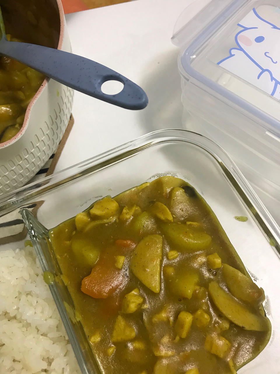 百梦多（好侍）咖喱鸡丁（洋葱胡萝卜土豆炒鸡胸）