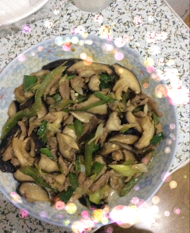 香菇炒肉，超级下饭哦