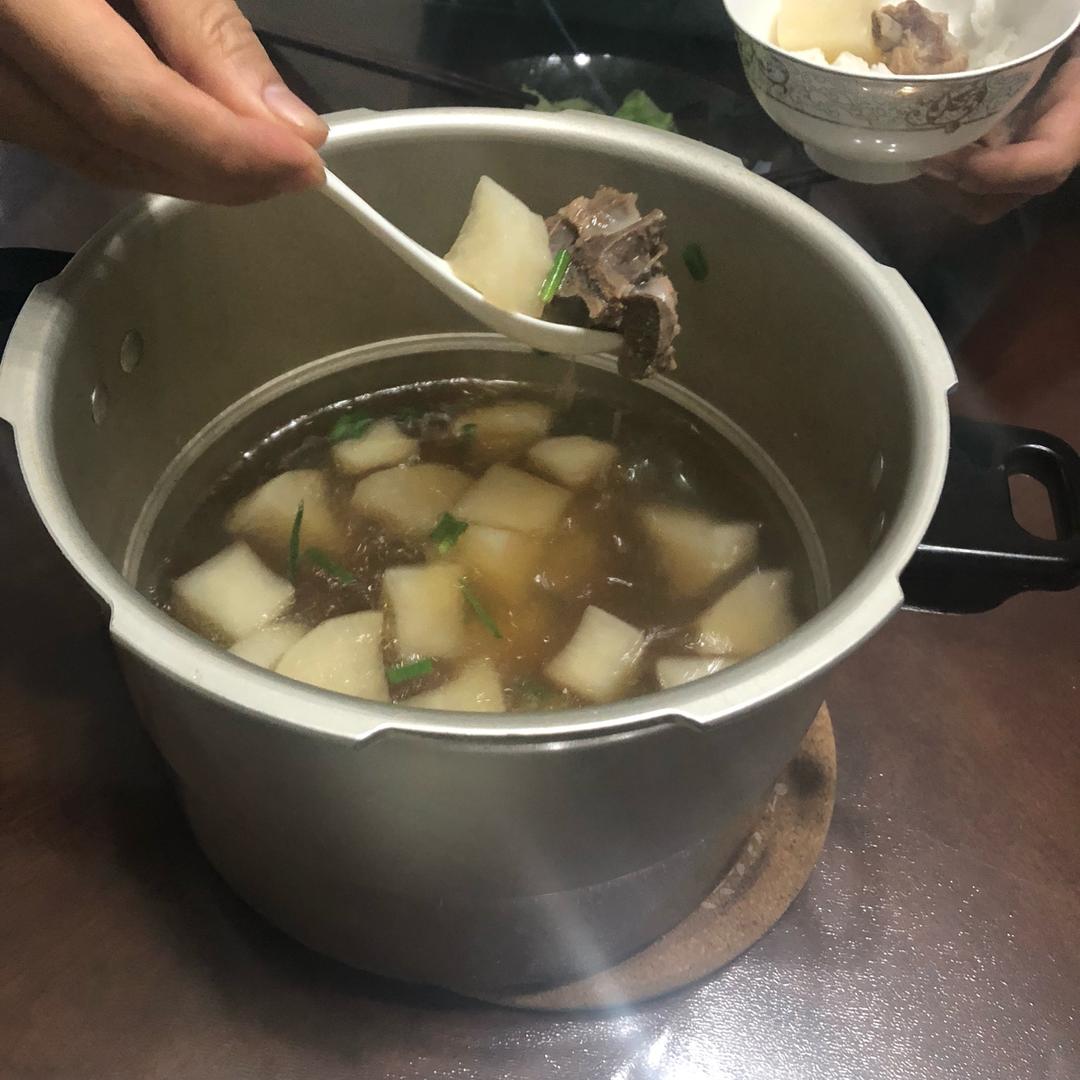 萝卜排骨汤