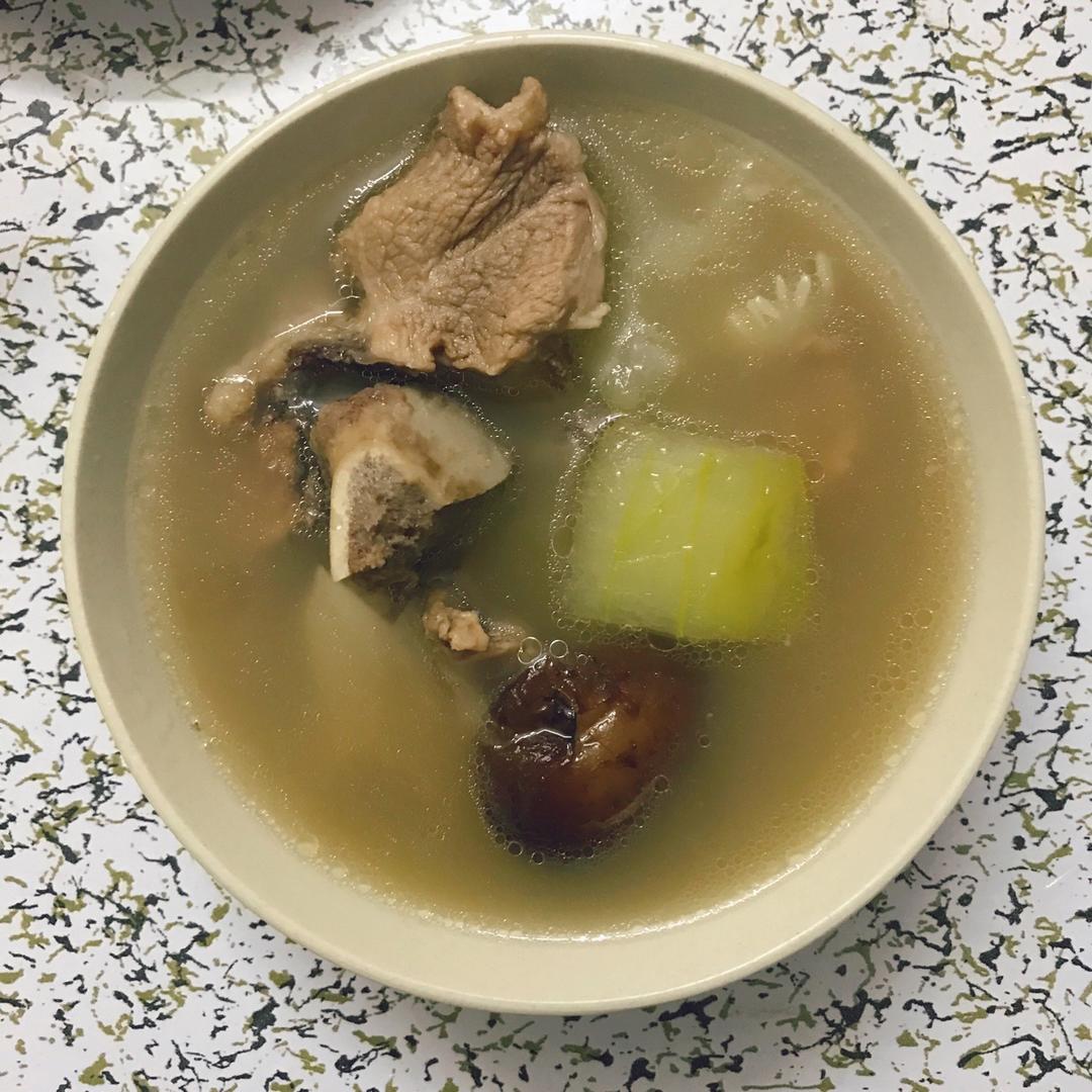 瑶柱节瓜煲猪展汤——祛湿美容汤