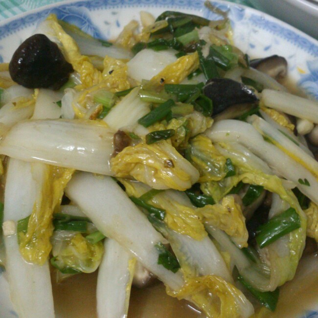 娃娃菜炒香菇