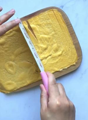 向日葵蛋包饭——颜值与美味并存的做法 步骤3