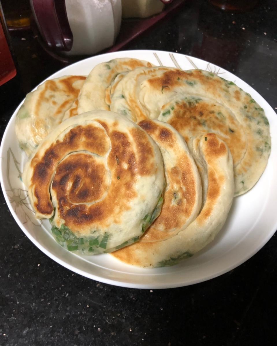堂妈教你做飘香葱油饼