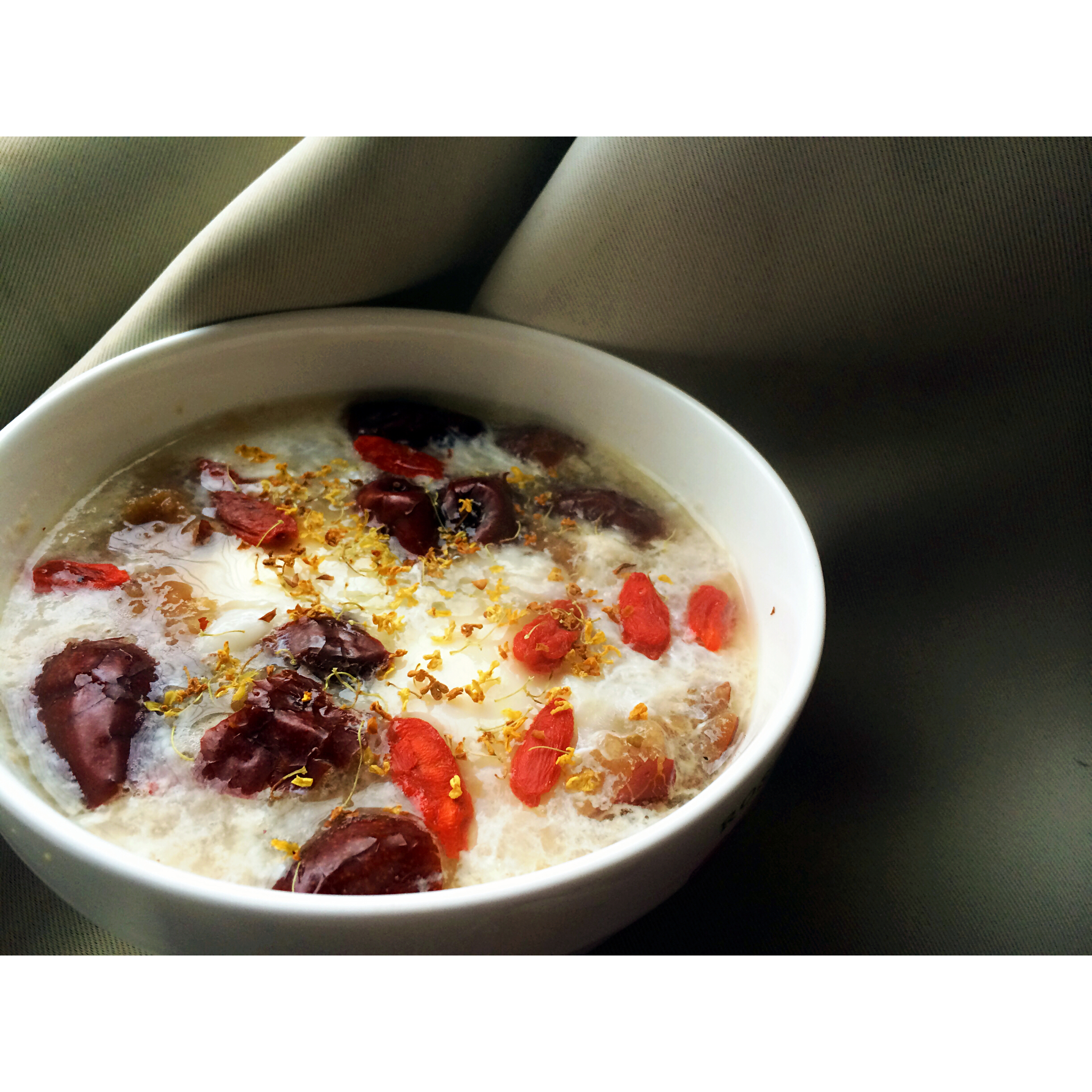 楚佑佑做的赣南客家风味酒酿蛋